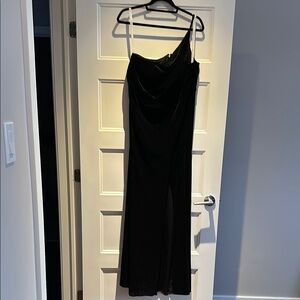 Elegant Black Evening Dress